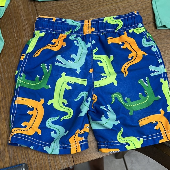 Carter’s Swim Set - Picture 3 of 6